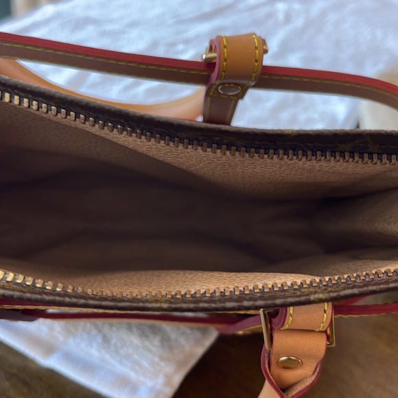 Louis Vuitton Toiletry #26 bah with carrier. - Picture 7 of 10